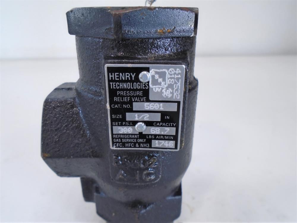 Henry 1/2" NPT x 1" NPT Refrigerant Relief Valve, #5601, 300 PSI, 68.7 Cap